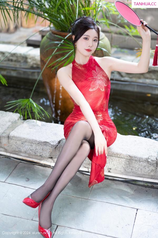 杨晨晨 sugar小甜心CC [XiuRen]高清写真图 2024.08.09 No.8996 杨晨晨Yome 黑丝美腿第25张图片